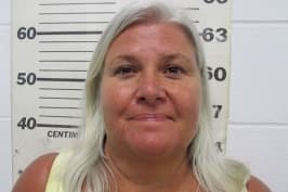 Lois Riess